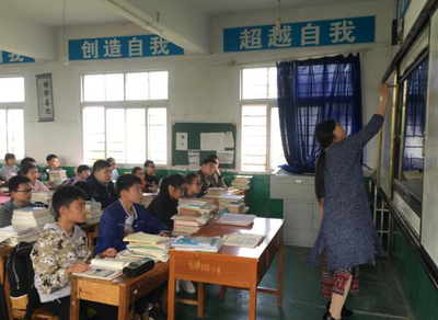 湖北沙洋县教育局领导莅临毛李中学进行&ldquo;校校行&rdquo;工作视导